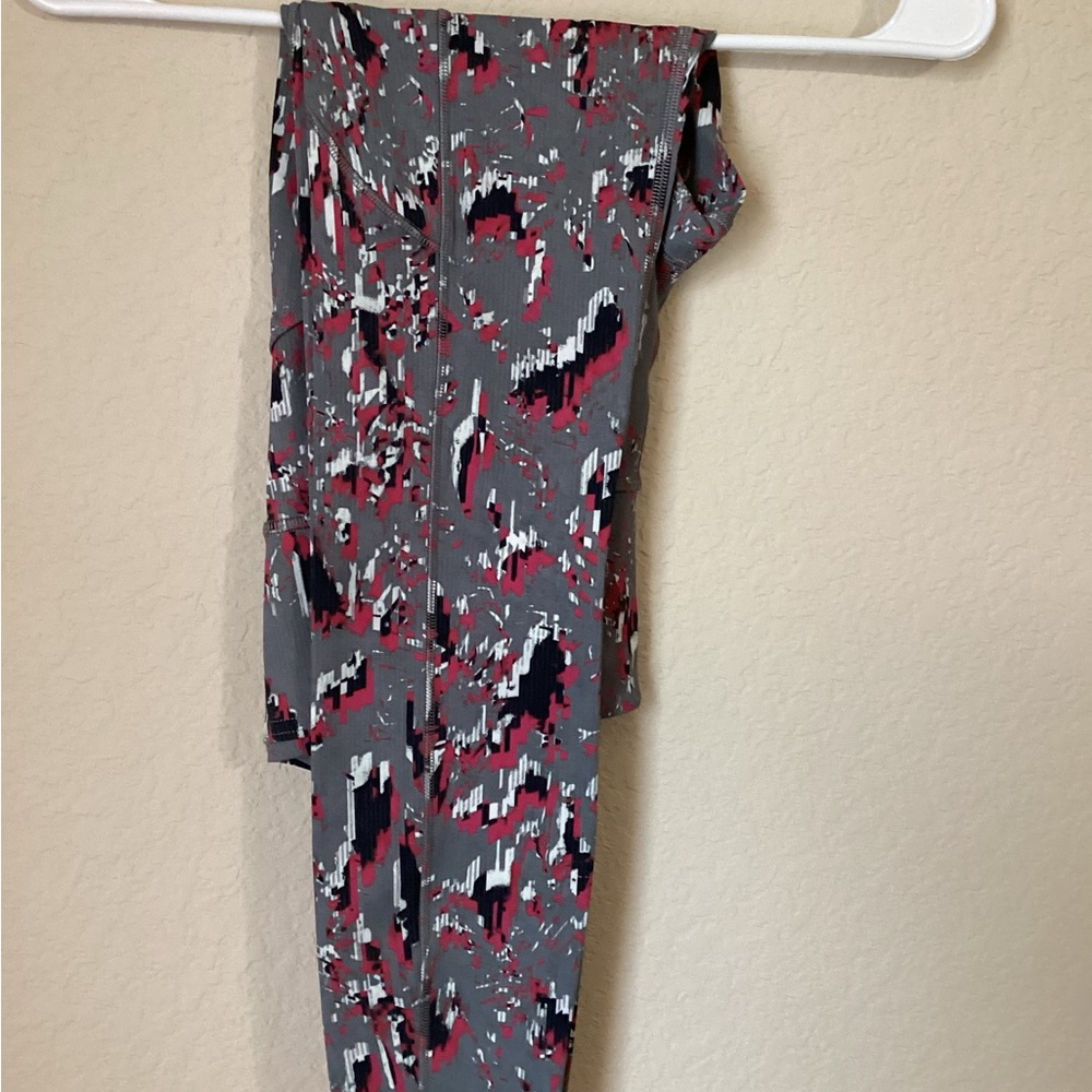 Lululemon Fast Free HR Tight 25” Floral Flux Multi Size: 4 Gray/Black/Wht